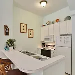 Key West Found By Avantstay Close To Shops W Patio Shared Pool Week Long Stays Only