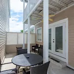 Sea Esta Suite - Duval Square