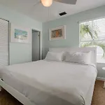 Sea Esta Suite - Duval Square