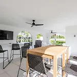 New Private Pool & Docking - Floralee House