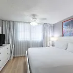 The Grand Turk -Sunset View & Pool