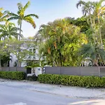 New Hidden Oasis- Waterfall Pool Close To Beach