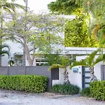 New Hidden Oasis- Waterfall Pool Close To Beach