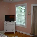 Seaport Inn