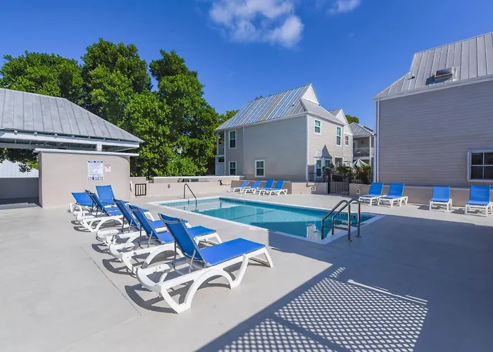 New! Villa Positano - Duval Square Condo, Pool, Hot Tub & Parking