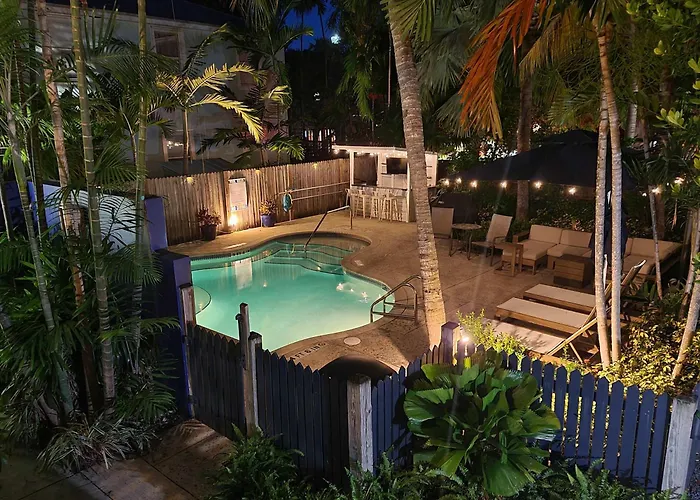 Duval Street Suite With Pool