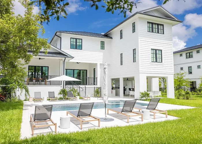 Brand New Build Larkshine House - Pool