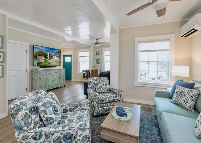 Island Bliss By Last Key Realty
