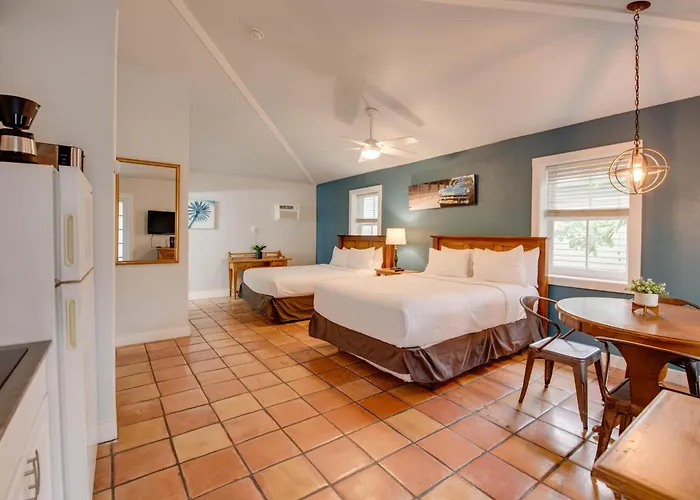 Pelican Suite - Southernmost Sanctuary