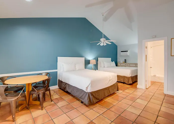 Egret Suite - Southernmost Sanctuary