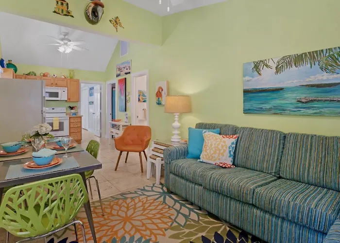 The Mellow Macaw By Last Key Realty
