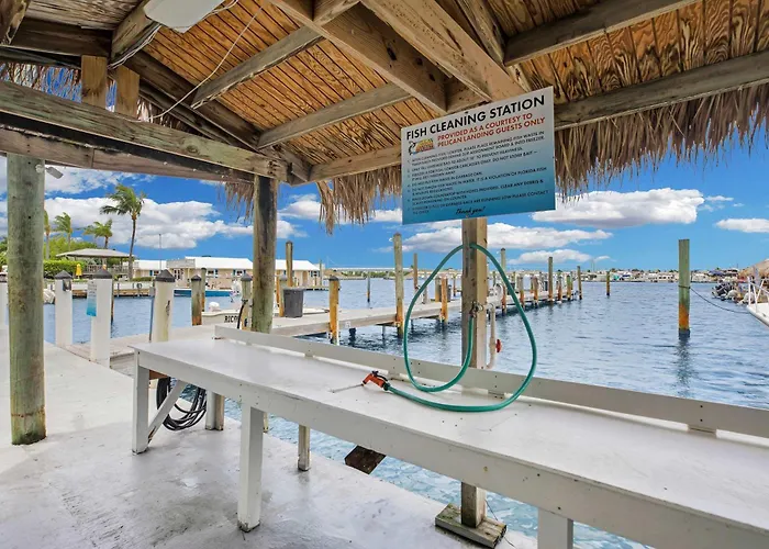 Abaco - Large Waterfront 2X2 End Unit With Boat Slip
