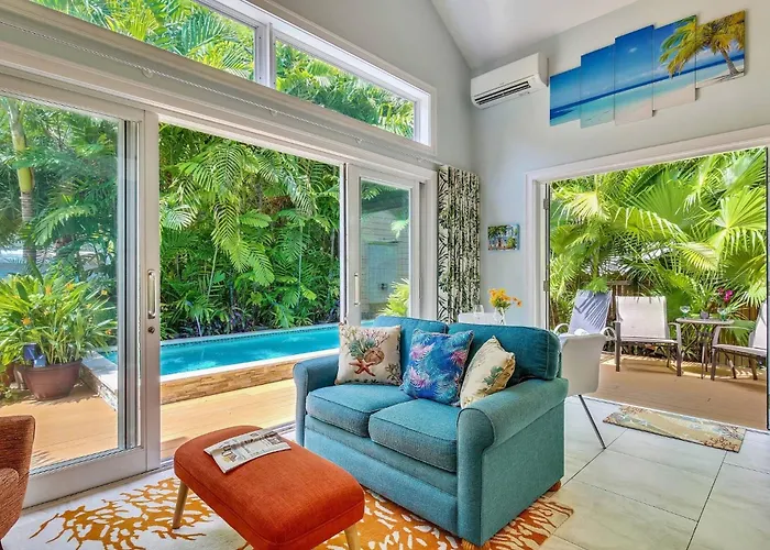 Serenity By Avantstay Guest House In Old Town W Shared Pool Month Long Stays Only