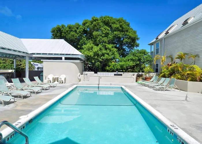 Duval Sea Turtle By Avantstay Great Location Close To Shops Shared Pool