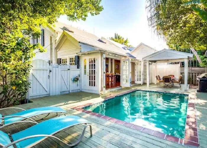 Casa De Rosalie By Avantstay Great Location W Pool Bbq Outdoor Dining Month Long Stays Only