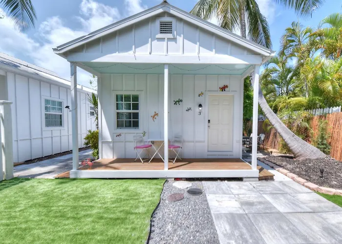 11 Cottage Close To Duval St