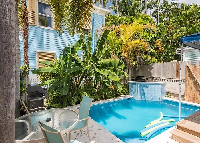 Poolside Suite
