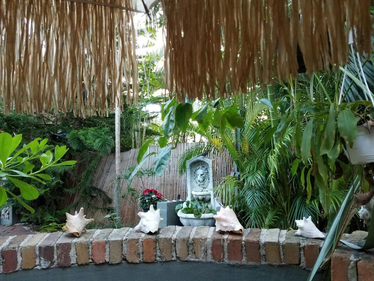 Dreams By The Bed & Breakfast Key West