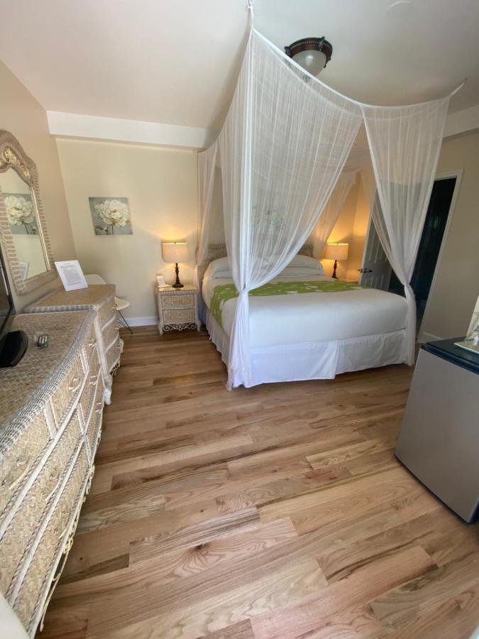 Bed & Breakfast Duval Gardens 3*