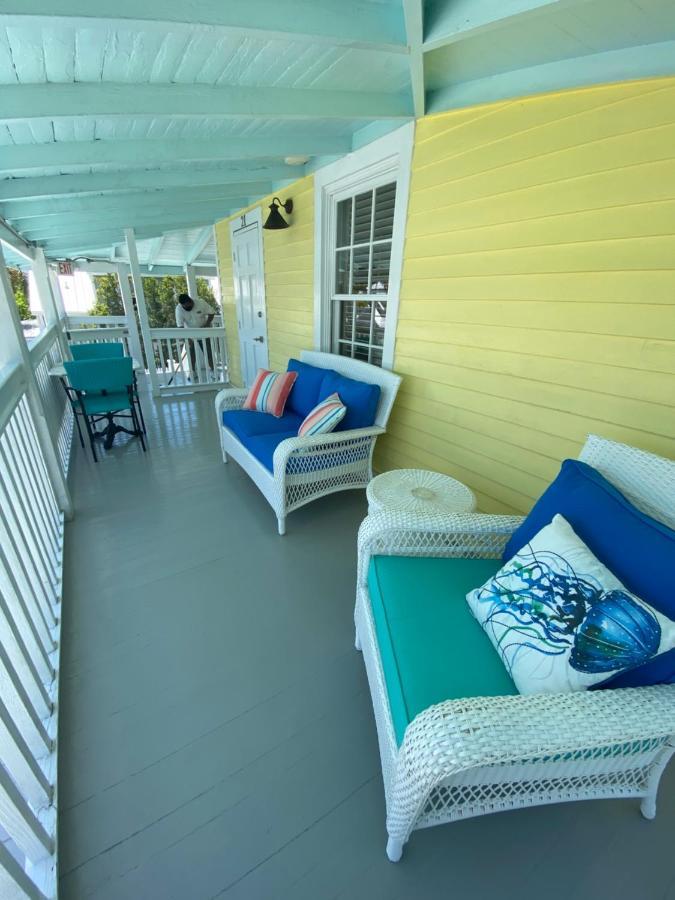 Duval Gardens Bed & Breakfast 3*