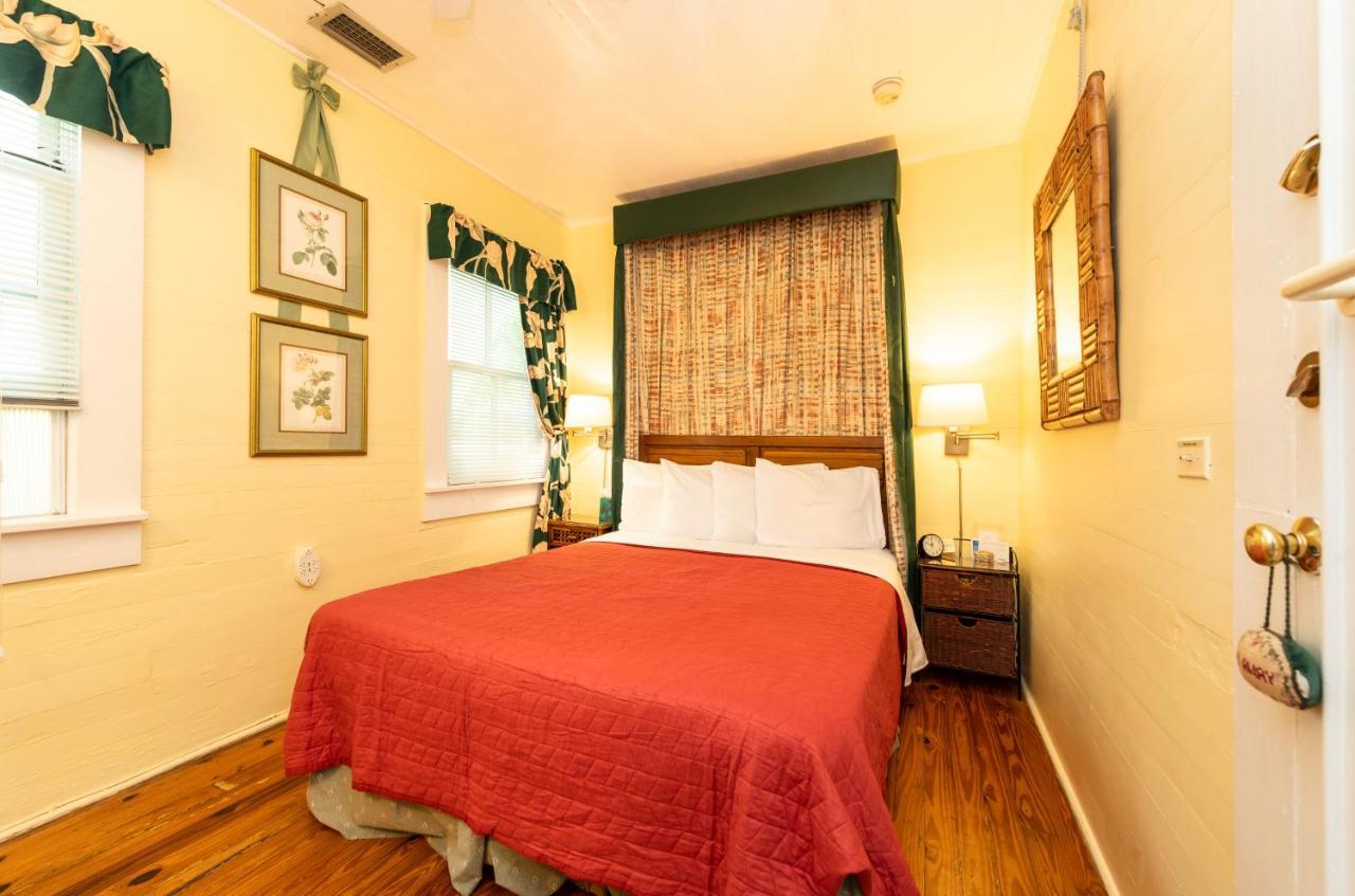 Knowles House - Adult Only Bed & Breakfast Key West