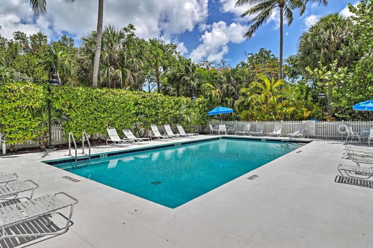 Charming Boho Breeze Retreat With Pool Access Holiday home *