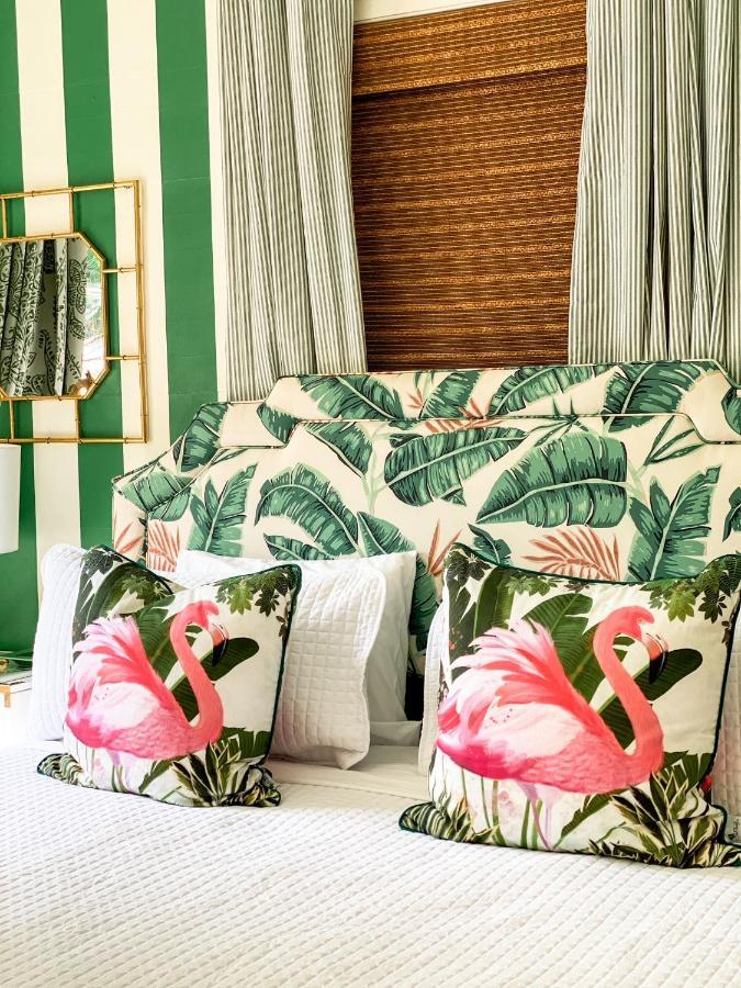 Marreros Guest Mansion - Adult Only Bed & Breakfast