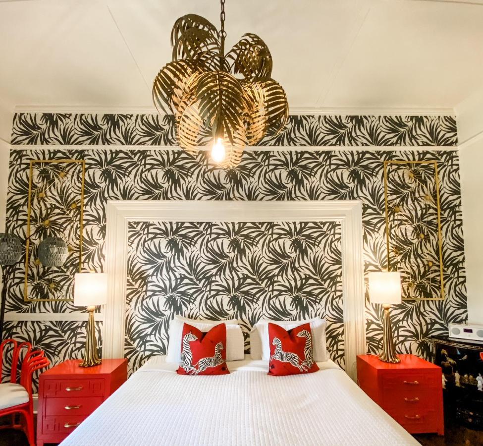 Marreros Guest Mansion - Adult Only