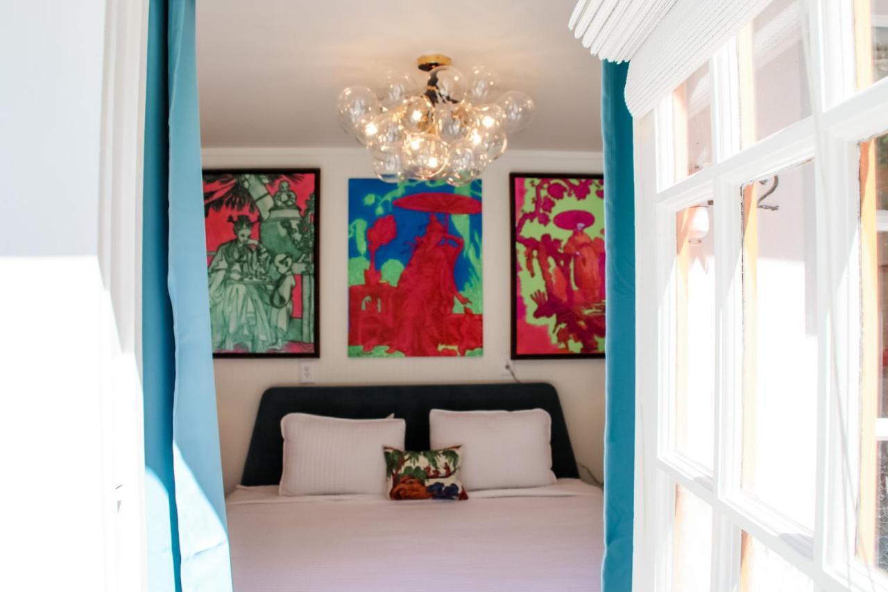 Marreros Guest Mansion - Adult Only Bed & Breakfast Key West