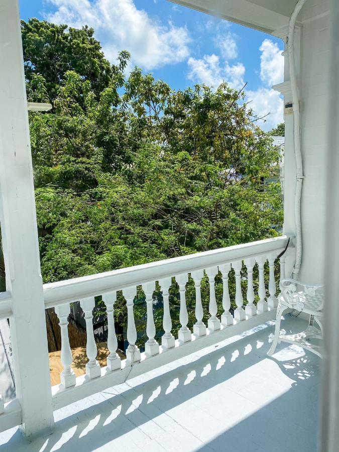 Marreros Guest Mansion - Adult Only Bed & Breakfast 2*