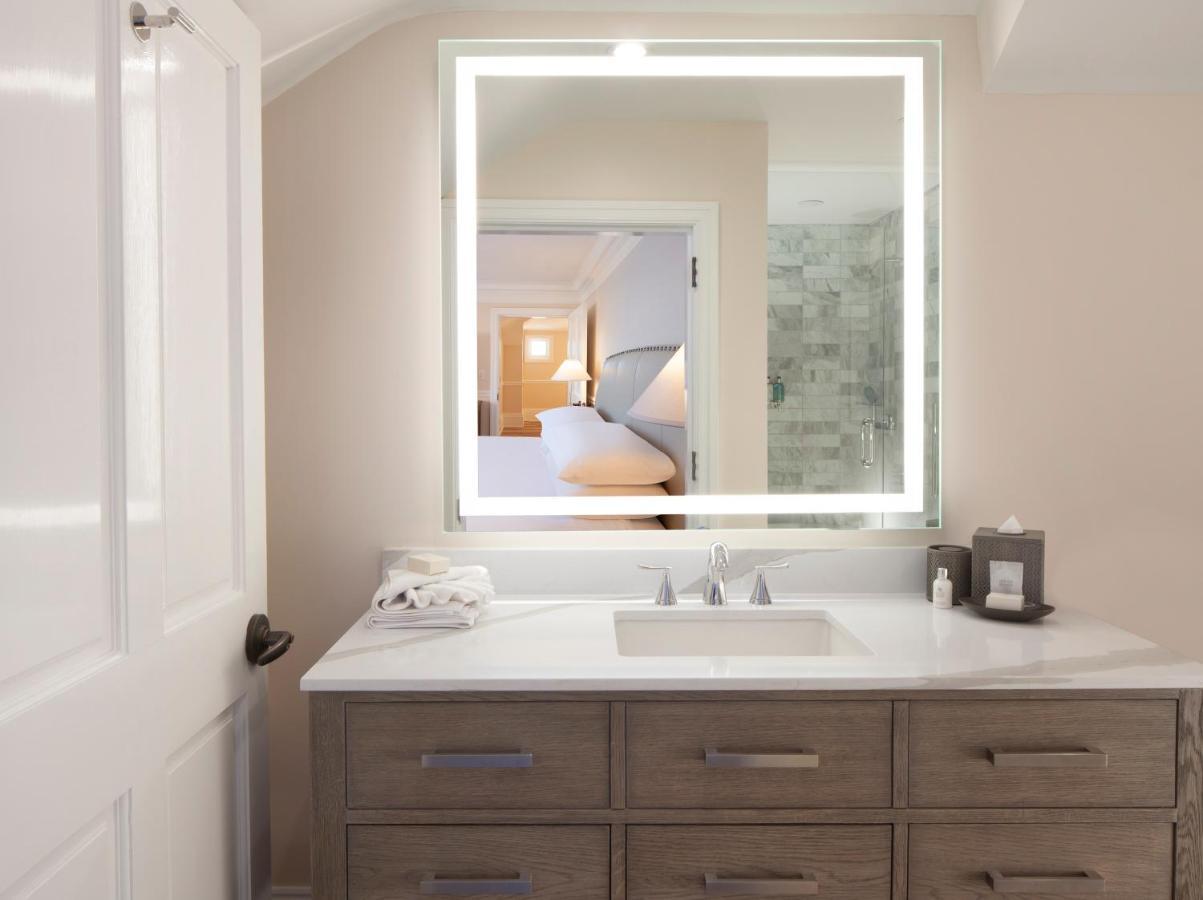 Pier House & Resort 4*