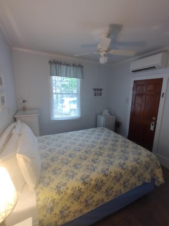The Angelina - Adult Exclusive Key West