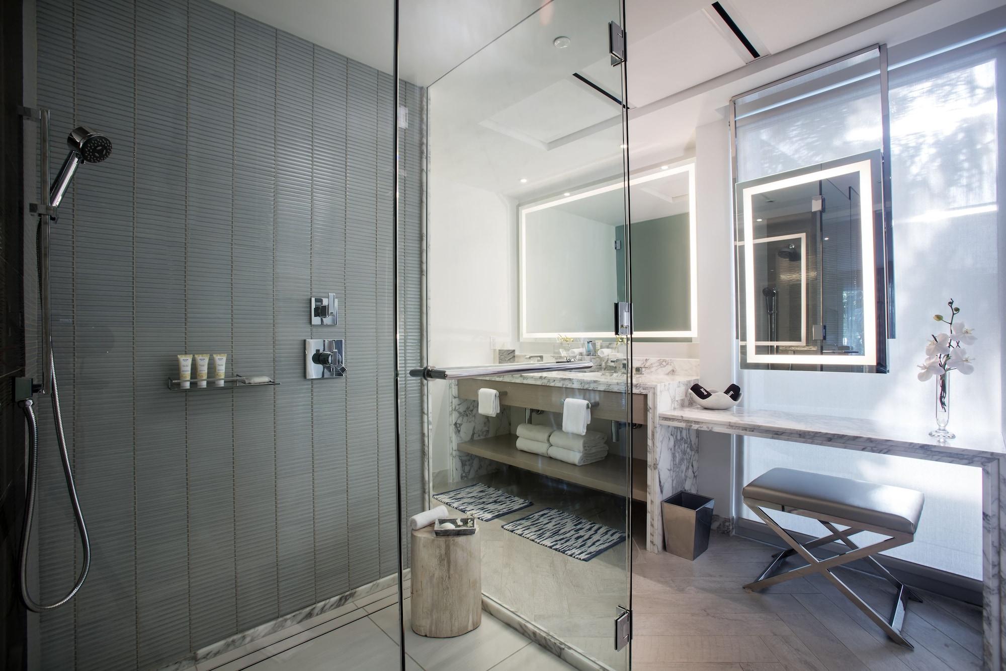 Resort H2o Suites- Adults Only Key West