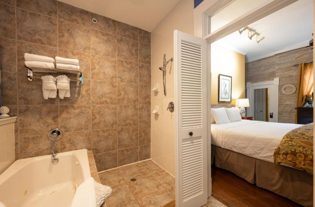 Hotel The Mermaid & The Alligator Key West