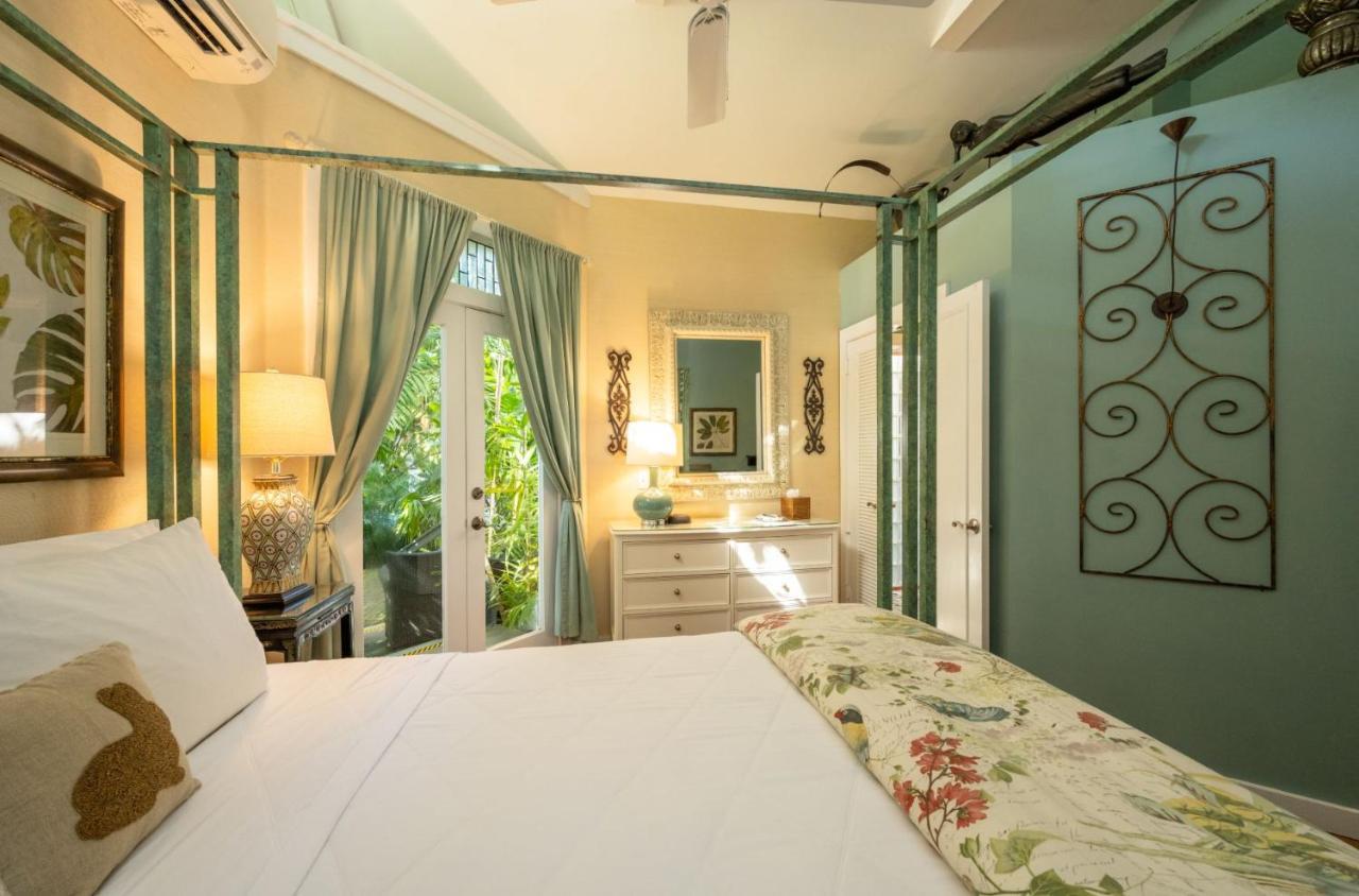 The Mermaid & The Alligator Hotel