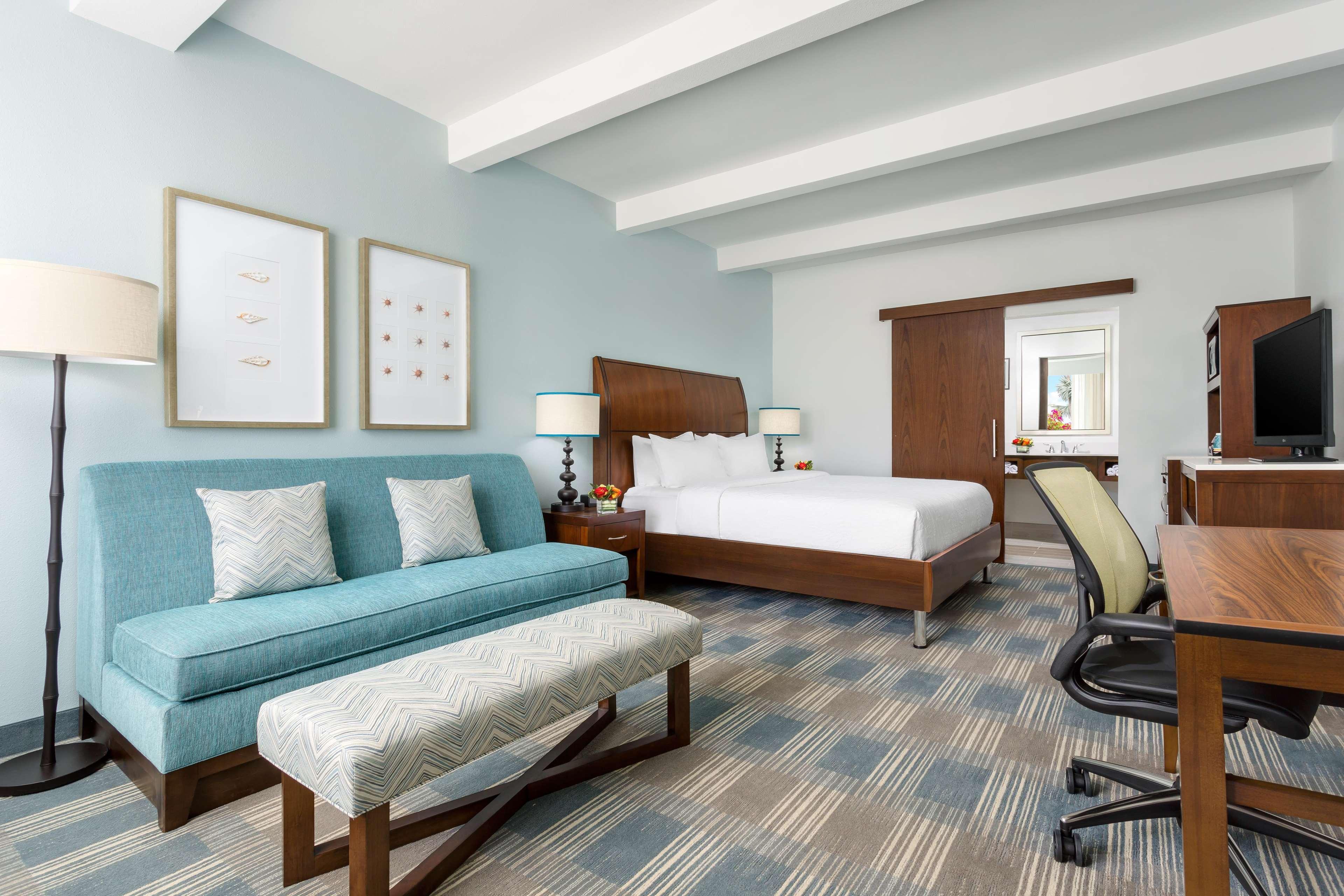 Hilton Garden / The Keys Collection