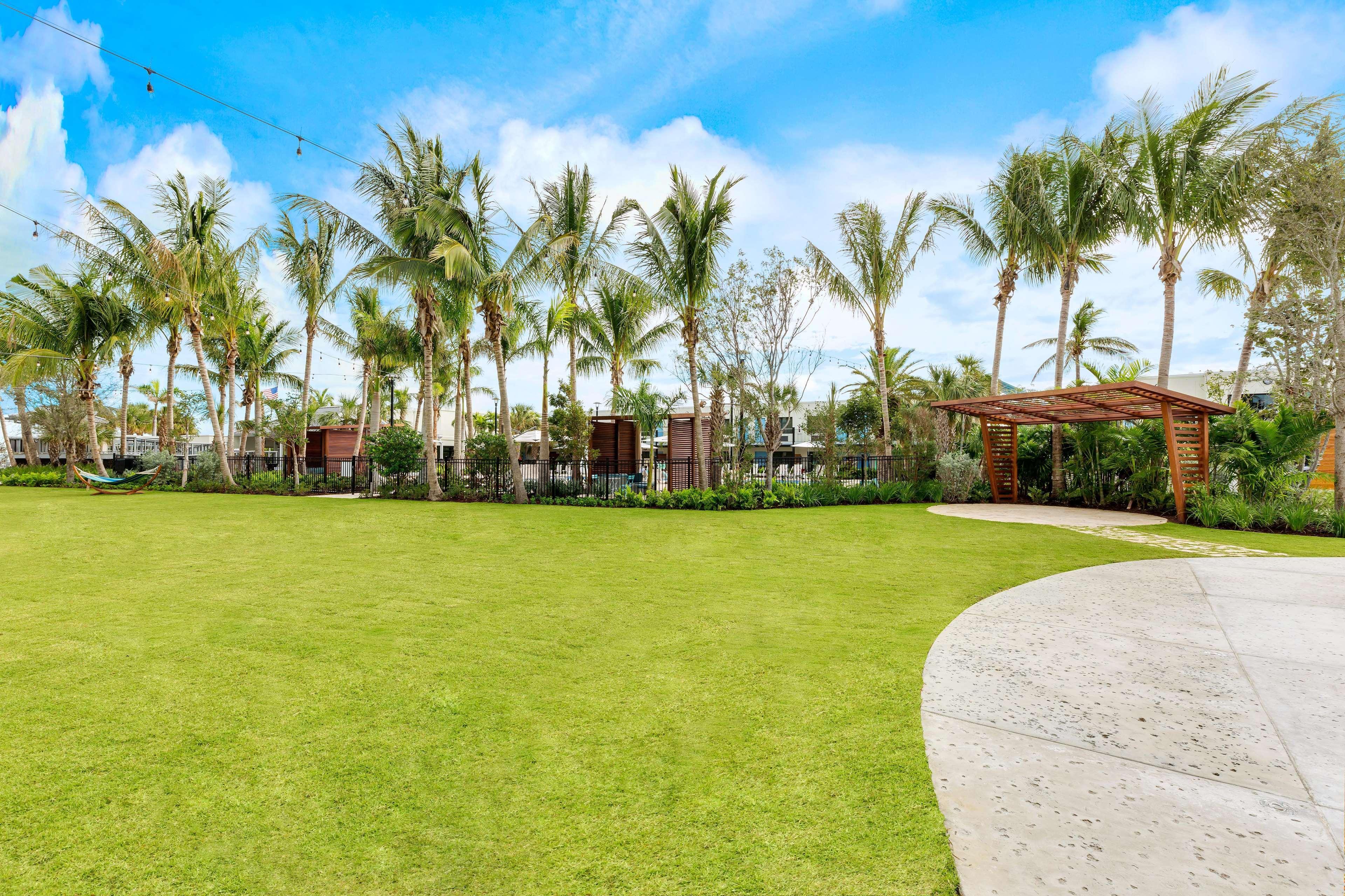 Hilton Garden / The Keys Collection Hotel 3*