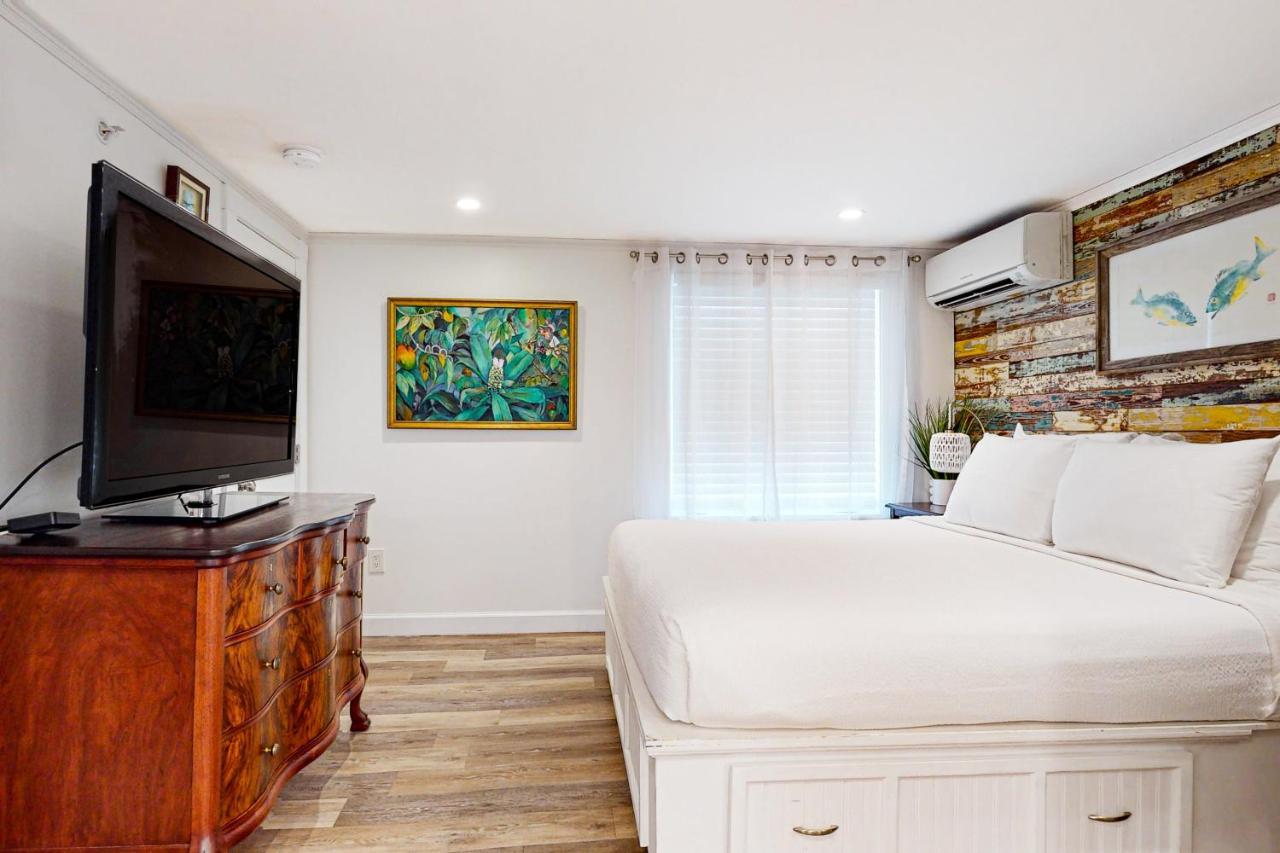 The Coral Cove Apartment *