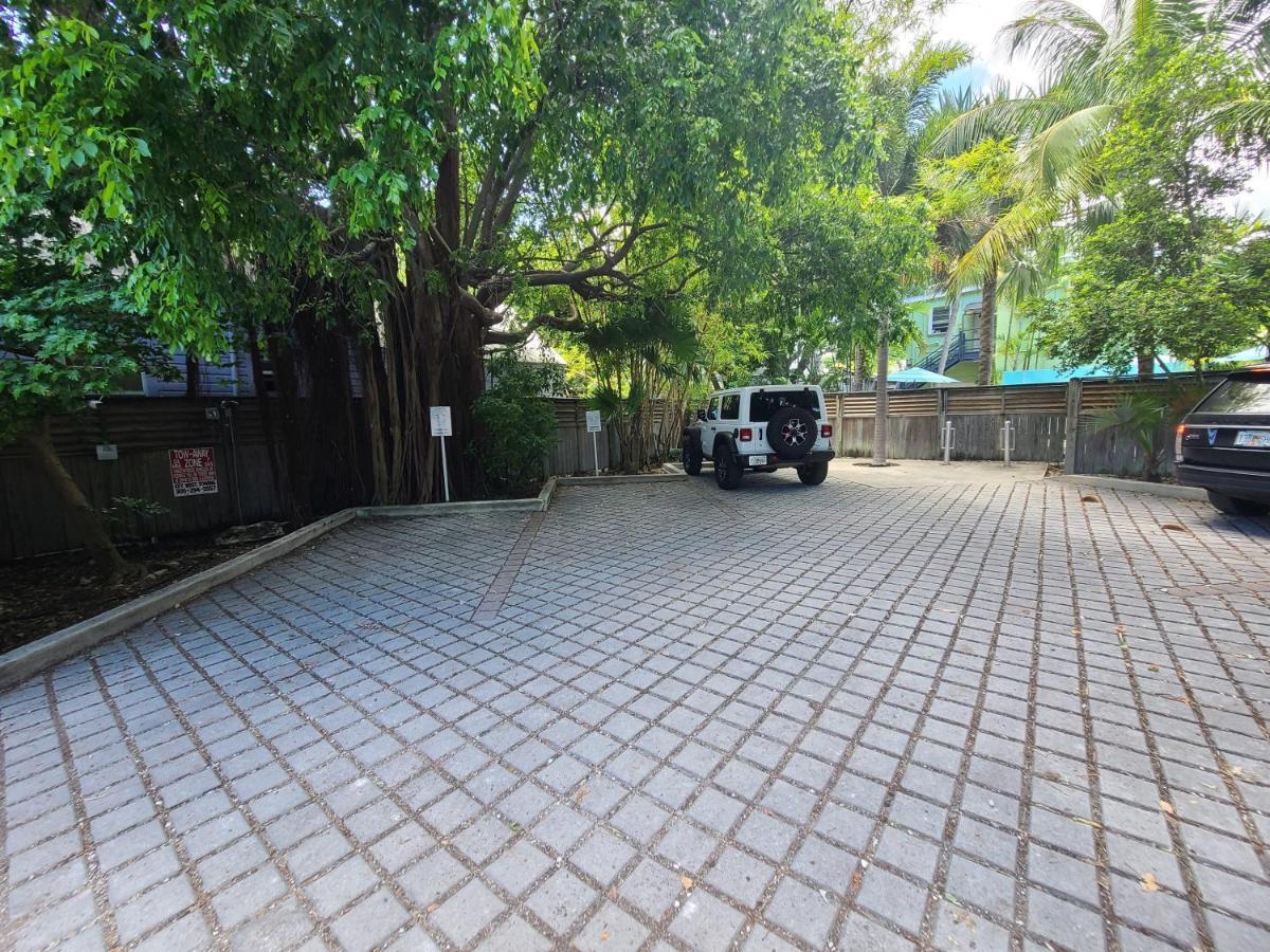Duval Street W Parking And Pool Apartment *
