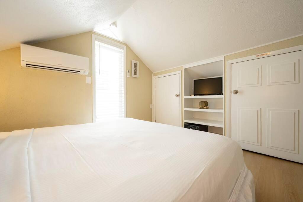 Holiday home Bachelorparty Hq For 16-feet To Duval-pool-hot Tub Key West
