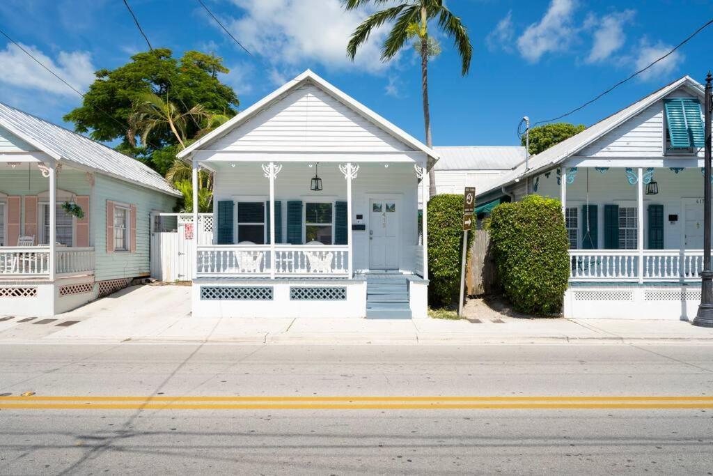 Holiday home Bachelorparty Hq For 16-feet To Duval-pool-hot Tub