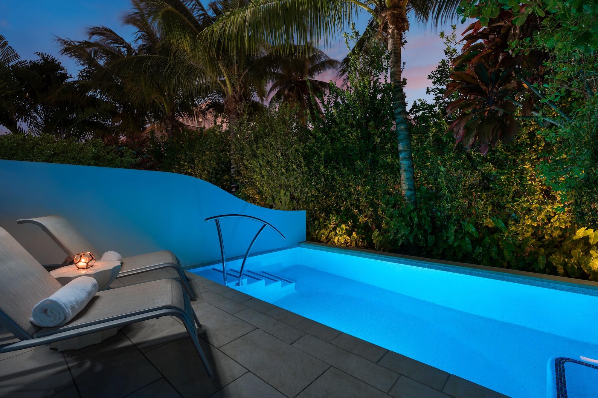 H2o Suites- Adults Only