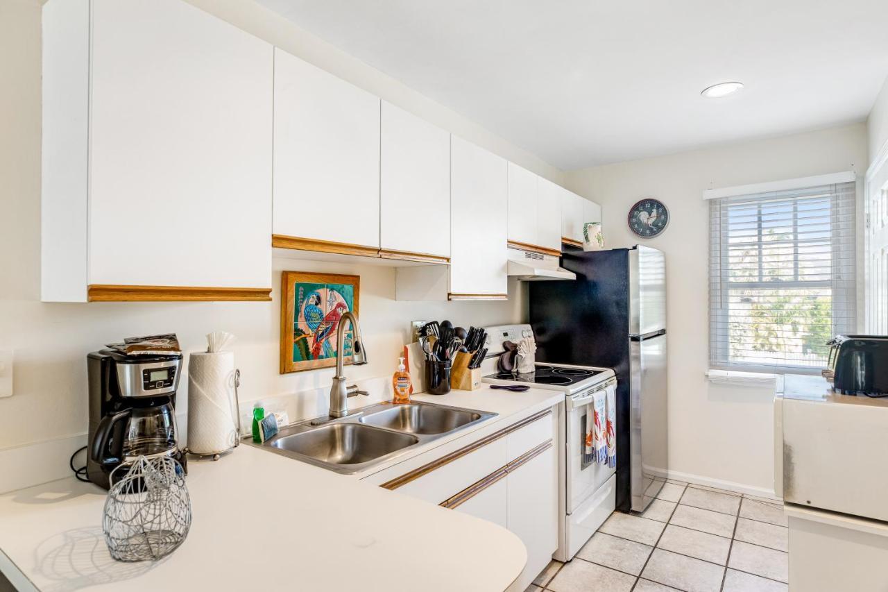Happy Hour Haven Apartment Key West