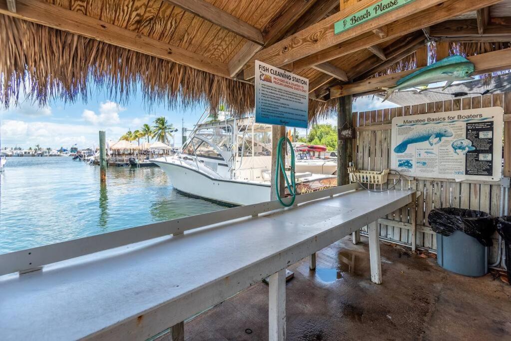 Holiday home Abaco - Large Waterfront 2x2 End Unit With Boat Slip *