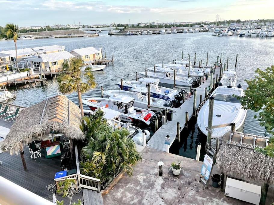 Holiday home Florida - Spacious Updated Waterfront 2x2 Pool Dock *