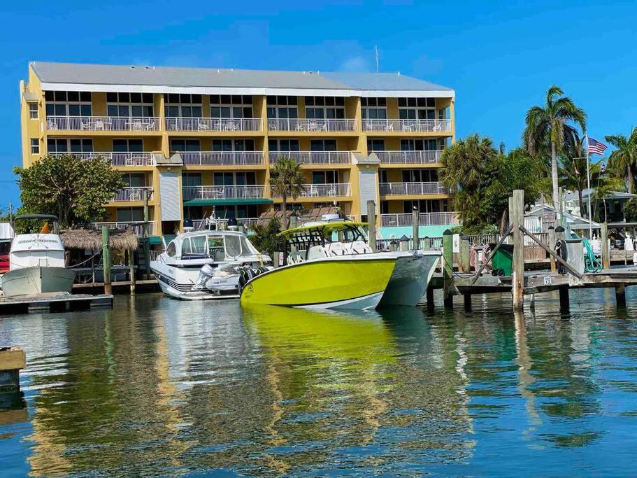 Holiday home Abaco - Large Waterfront 2x2 End Unit With Boat Slip Key West