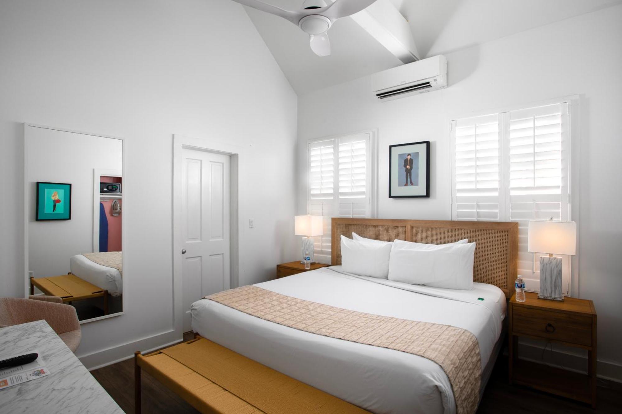 Paradise - Adult Exclusive Inn Key West