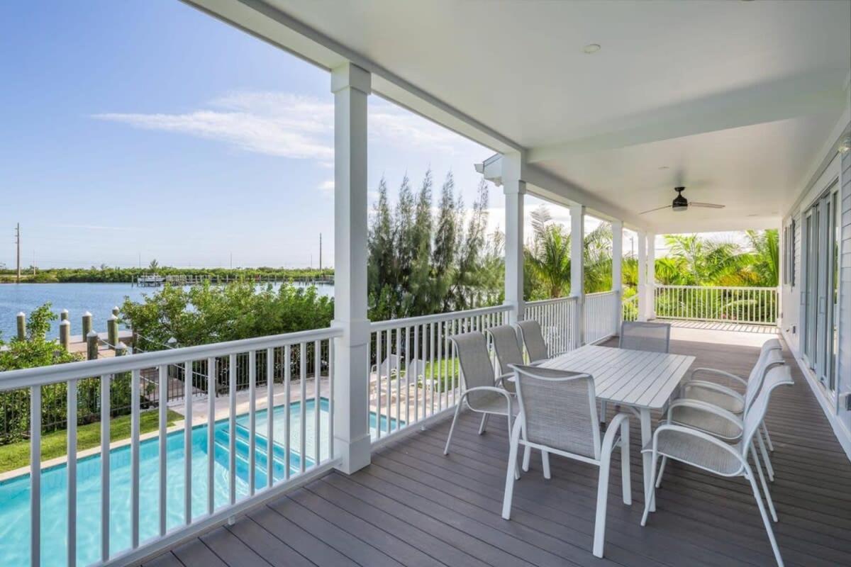 Evershore House -pool, Parking, Dock! *