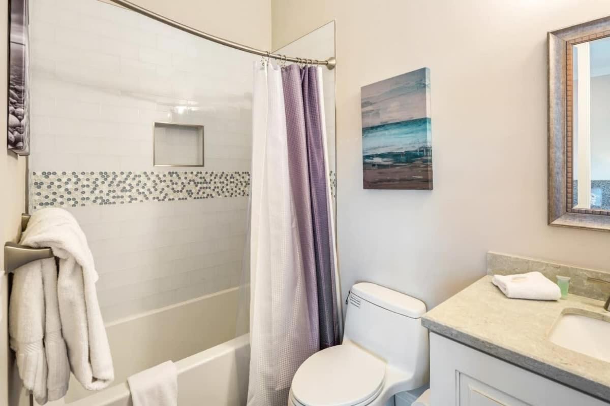 Evershore House -pool, Parking, Dock! Holiday home *
