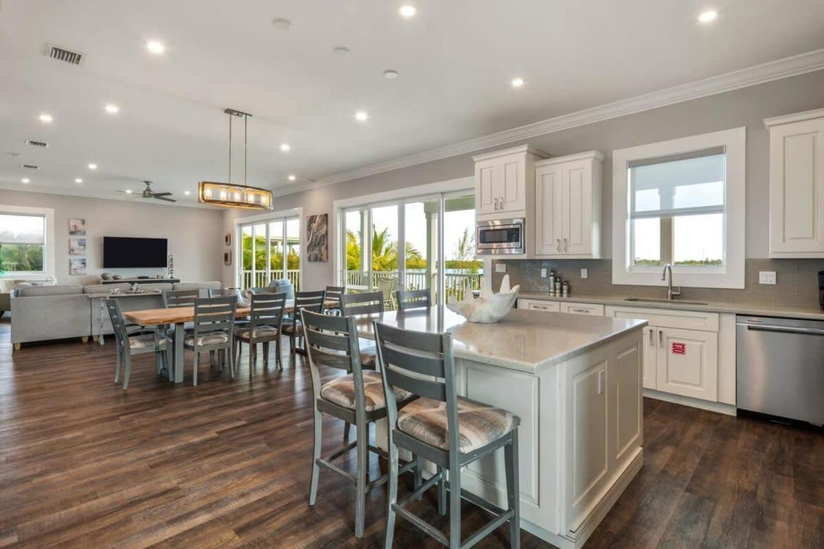 Evershore House -pool, Parking, Dock! Holiday home Key West